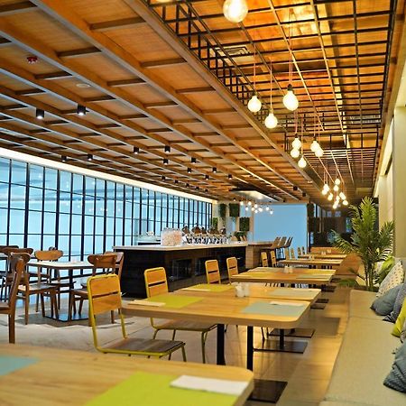 ปาล์ม พาร์ค โฮเต็ล ซูราบายา Hotel สุราบายา ภายนอก รูปภาพ